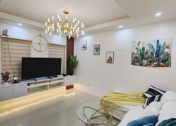 Movie Screen& 4rooms Private House Near J Park Cebu